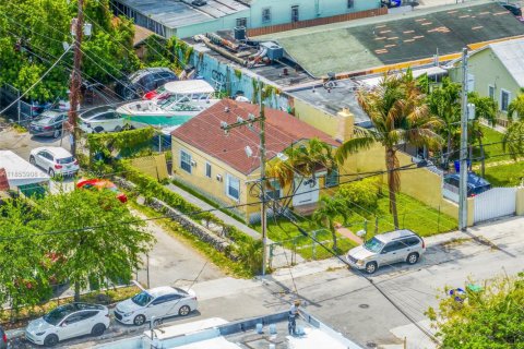 Immobilier commercial à vendre à Miami, Floride № 1987279 - photo 1