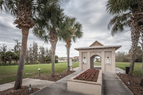 House in New Port Richey, Florida 4 bedrooms, 265.7 sq.m. № 1629470 - photo 29