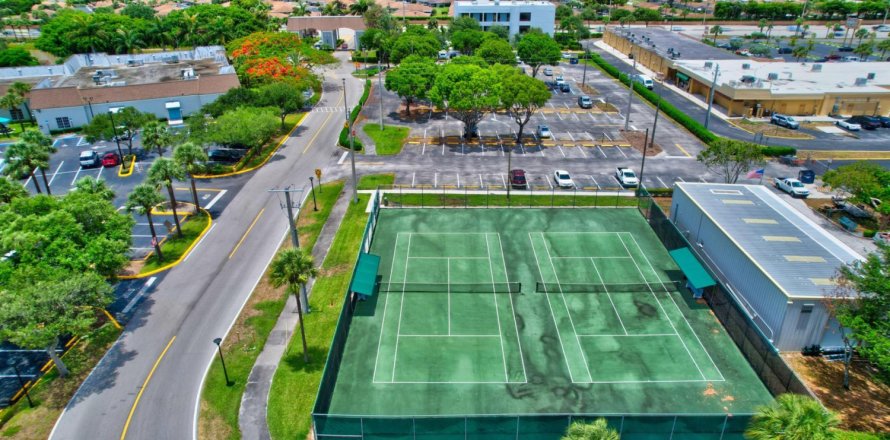 Condo in Delray Beach, Florida, 1 bedroom № 1070405