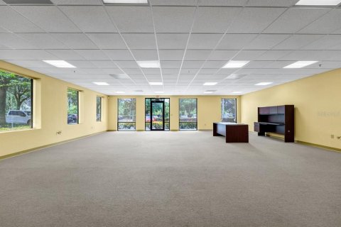 Immobilier commercial à louer à Oviedo, Floride: 110.46 m2 № 2416759 - photo 2