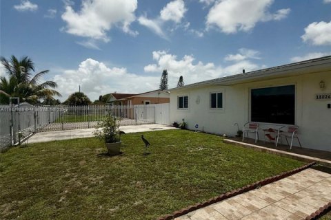 House in Miami Gardens, Florida 4 bedrooms, 141.4 sq.m. № 1847761 - photo 1