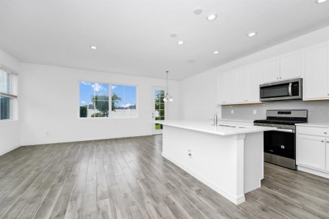 Townhouse in Davenport, Florida 3 bedrooms, 156.26 sq.m. № 1687614 - photo 6