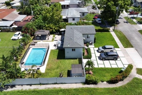 Villa ou maison à vendre à Miami, Floride: 3 chambres, 102.19 m2 № 2254793 - photo 5