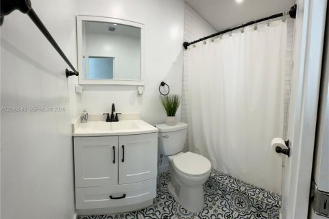 Villa ou maison à vendre à Miami, Floride: 3 chambres, 102.19 m2 № 2254793 - photo 15