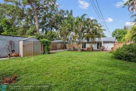 House in Fort Lauderdale, Florida 3 bedrooms № 1224819 - photo 1