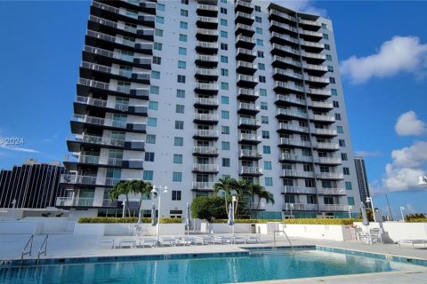 Copropriété à vendre à Miami, Floride: 1 chambre, 68.19 m2 № 1694403 - photo 3