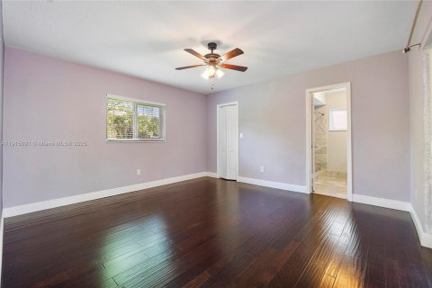 House in Coral Springs, Florida 3 bedrooms № 1971451 - photo 10