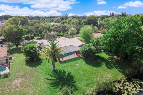 House in Coral Springs, Florida 3 bedrooms № 1971451 - photo 22