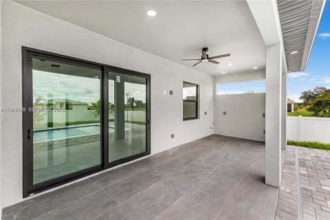 Casa en venta en Cape Coral, Florida, 4 dormitorios № 2077669 - foto 26