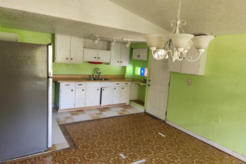 House in Sanford, Florida 2 bedrooms, 85.93 sq.m. № 2186738 - photo 5