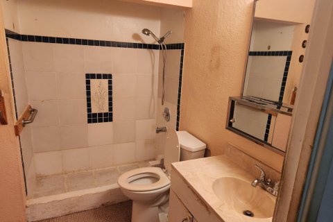 House in Sanford, Florida 2 bedrooms, 85.93 sq.m. № 2186738 - photo 9