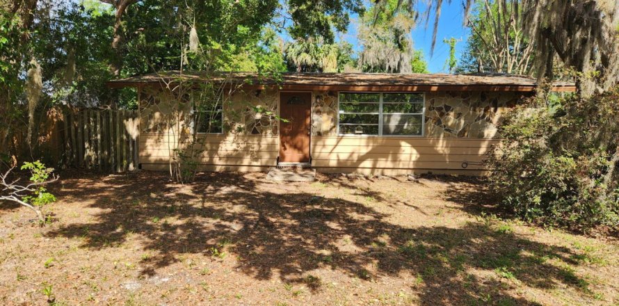 House in Sanford, Florida 2 bedrooms, 85.93 sq.m. № 2186738