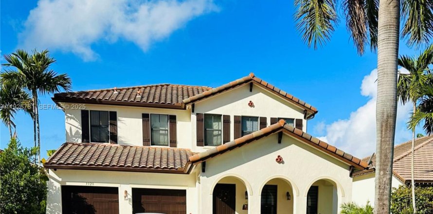 Дом в Купер-Сити, Флорида 4 спальни, 252.69м2 № 1986649