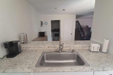 Townhouse in Palm Harbor, Florida 2 bedrooms, 124.86 sq.m. № 1900751 - photo 7