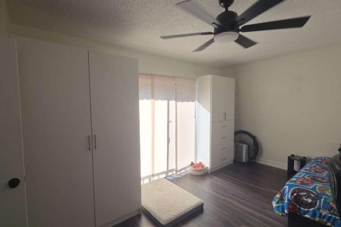 Townhouse in Palm Harbor, Florida 2 bedrooms, 124.86 sq.m. № 1900751 - photo 14