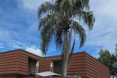 Townhouse in Palm Harbor, Florida 2 bedrooms, 124.86 sq.m. № 1900751 - photo 2