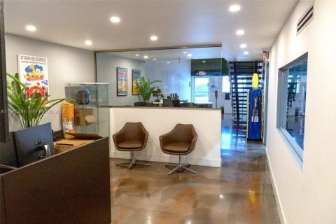 Propiedad comercial en venta en Hollywood, Florida № 2153711 - foto 5