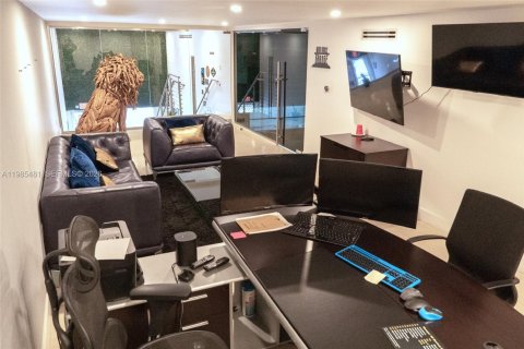 Propiedad comercial en venta en Hollywood, Florida № 2153711 - foto 8
