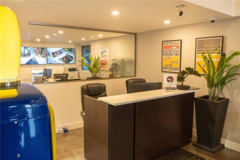 Propiedad comercial en venta en Hollywood, Florida № 2153711 - foto 4
