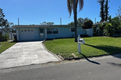 Casa en venta en Seminole, Florida, 2 dormitorios, 102.56 m2 № 1536242 - foto 1