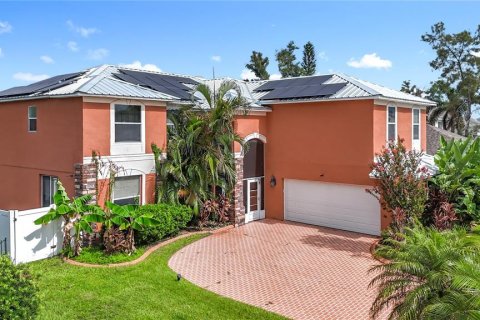 House in Riverview, Florida 4 bedrooms, 358.14 sq.m. № 1839826 - photo 2