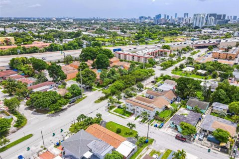 House in Miami, Florida 3 bedrooms, 99.13 sq.m. № 1994762 - photo 29