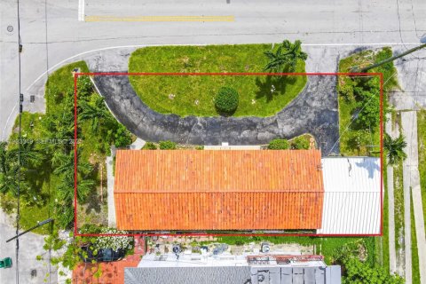 House in Miami, Florida 3 bedrooms, 99.13 sq.m. № 1994762 - photo 28