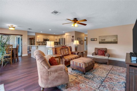 Casa en venta en Miramar, Florida, 4 dormitorios, 266.63 m2 № 1889447 - foto 8