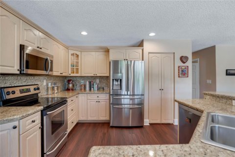Casa en venta en Miramar, Florida, 4 dormitorios, 266.63 m2 № 1889447 - foto 2