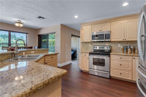 Casa en venta en Miramar, Florida, 4 dormitorios, 266.63 m2 № 1889447 - foto 3