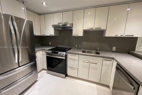 Condo in Aventura, Florida, 2 bedrooms  № 1749838 - photo 7