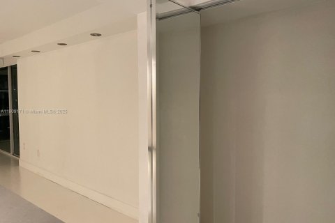 Condo in Aventura, Florida, 2 bedrooms  № 1749838 - photo 14