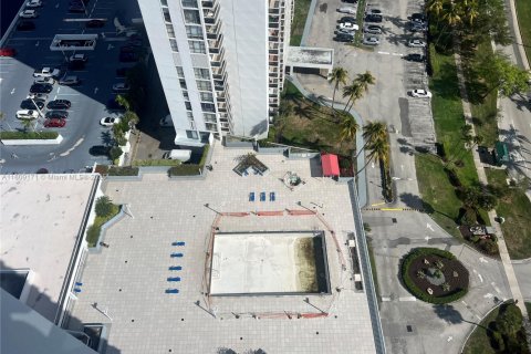 Condo in Aventura, Florida, 2 bedrooms  № 1749838 - photo 27