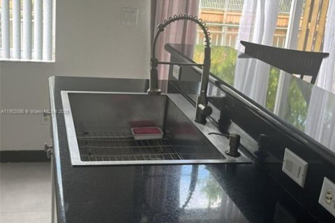 Adosado en alquiler en Dania Beach, Florida, 3 dormitorios, 150.13 m2 № 1953593 - foto 7
