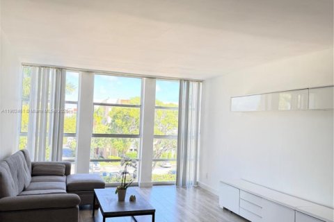 Condo in Hallandale Beach, Florida, 1 bedroom  № 1953869 - photo 9