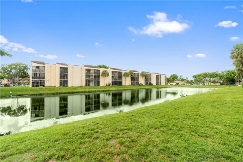 Copropriété à vendre à Miramar, Floride: 2 chambres, 76.18 m2 № 1867210 - photo 15