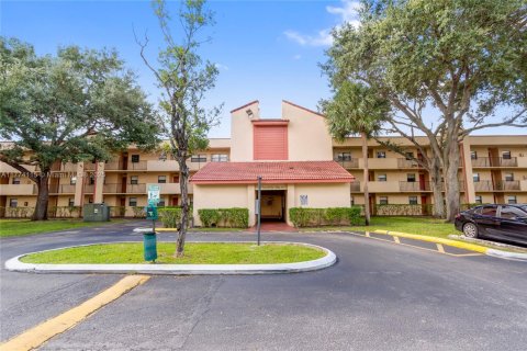 Copropriété à vendre à Miramar, Floride: 2 chambres, 76.18 m2 № 1867210 - photo 3