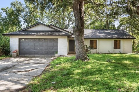 House in Clermont, Florida 3 bedrooms, 145.76 sq.m. № 1793187 - photo 1