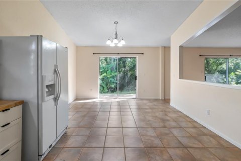 House in Clermont, Florida 3 bedrooms, 145.76 sq.m. № 1793187 - photo 2