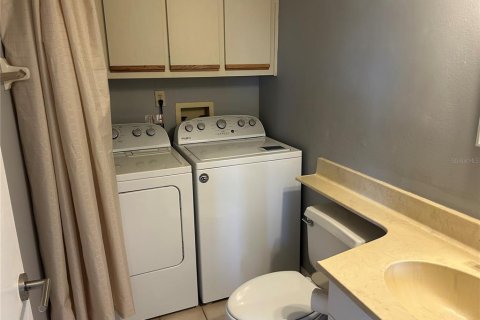 Townhouse in Leesburg, Florida 2 bedrooms, 119.66 sq.m. № 1767009 - photo 10