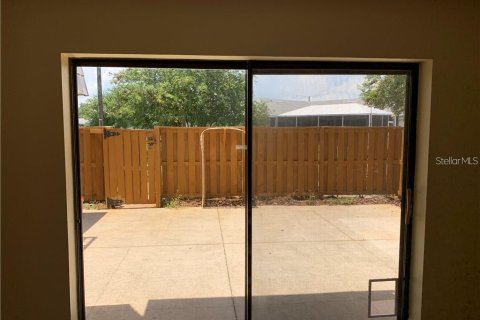 Townhouse in Leesburg, Florida 2 bedrooms, 119.66 sq.m. № 1767009 - photo 3