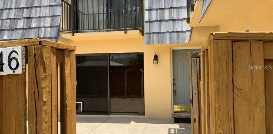 Townhouse in Leesburg, Florida 2 bedrooms, 119.66 sq.m. № 1767009