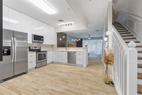Townhouse in Orlando, Florida 3 bedrooms, 156.26 sq.m. № 1781307 - photo 2