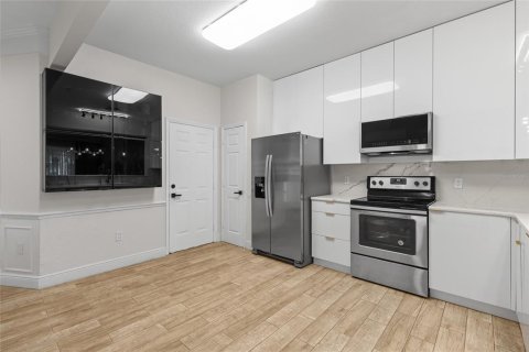 Townhouse in Orlando, Florida 3 bedrooms, 156.26 sq.m. № 1781307 - photo 8