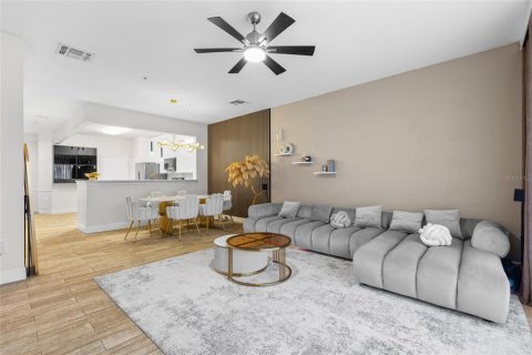 Townhouse in Orlando, Florida 3 bedrooms, 156.26 sq.m. № 1781307 - photo 6
