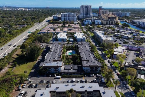 Copropriété à vendre à Miami, Floride: 2 chambres, 88.72 m2 № 2001165 - photo 24