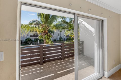 Copropriété à vendre à Miami, Floride: 2 chambres, 88.72 m2 № 2001165 - photo 12