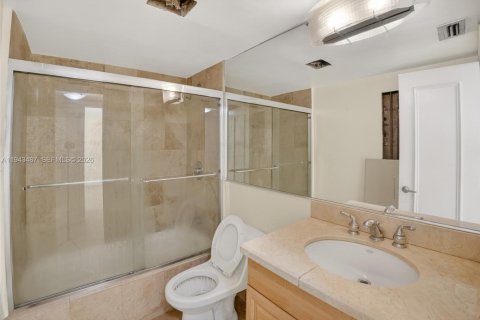 Copropriété à vendre à Miami, Floride: 2 chambres, 88.72 m2 № 2001165 - photo 7