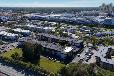 Copropriété à vendre à Miami, Floride: 2 chambres, 88.72 m2 № 2001165 - photo 23