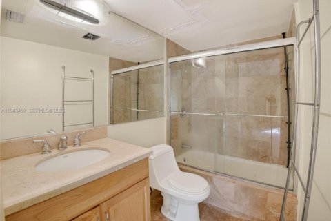 Copropriété à vendre à Miami, Floride: 2 chambres, 88.72 m2 № 2001165 - photo 10